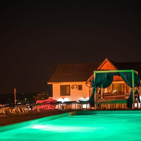Готель Relax Greci Екстер'єр фото