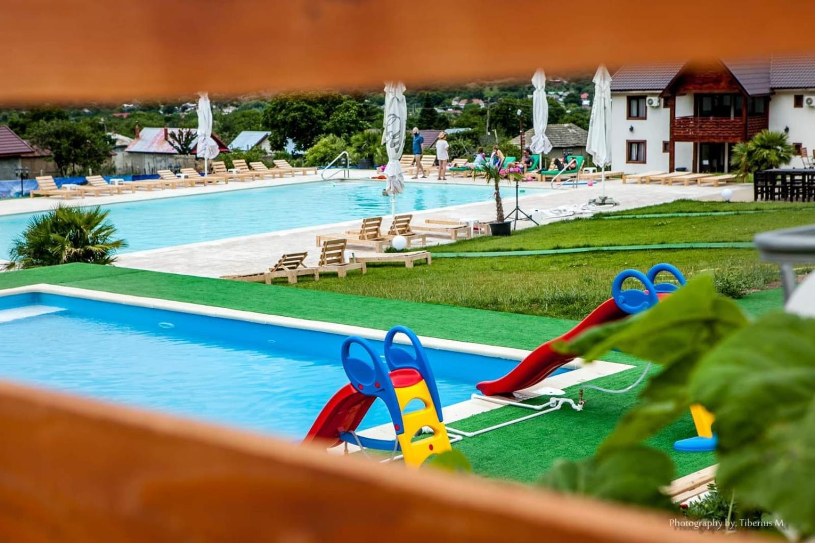 Готель Relax Greci Екстер'єр фото
